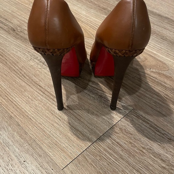 Heels - Picture 5 of 12